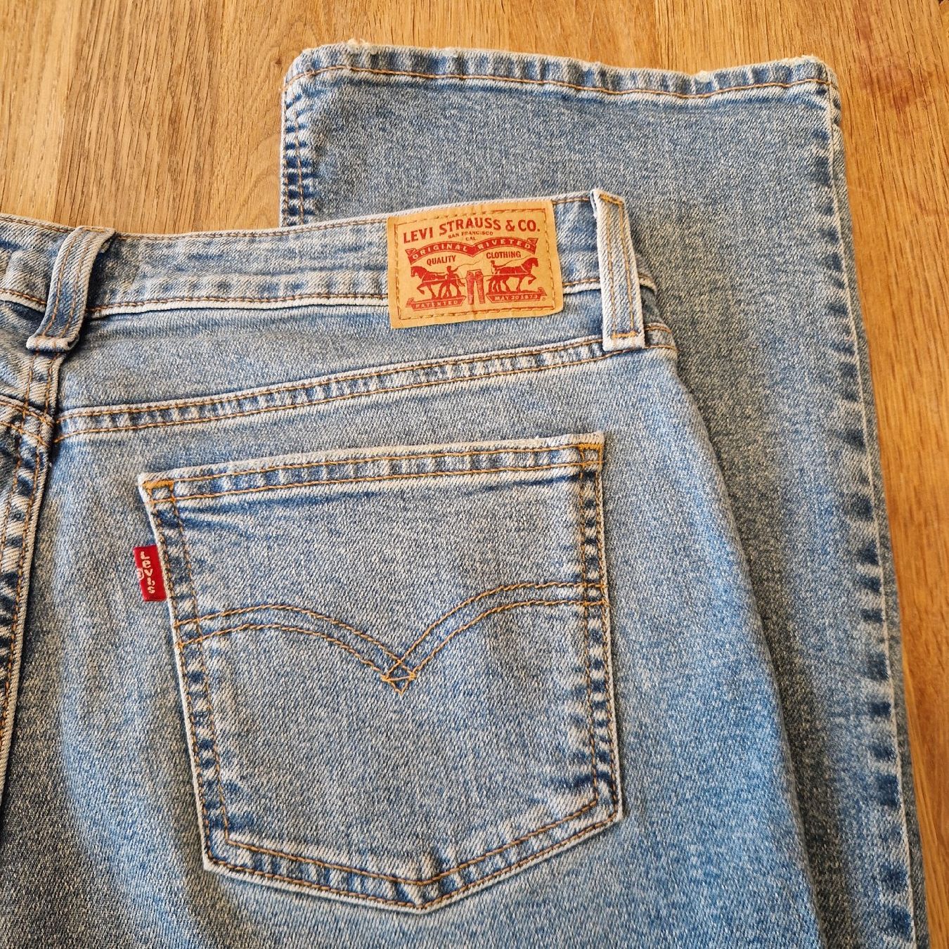 Levi's Jeans: Original Levis Jeans, Top Zustand, Grösse 30, hellblau – Usato da Gwatt (Thun) venduto da Letzte-Chance-II 9