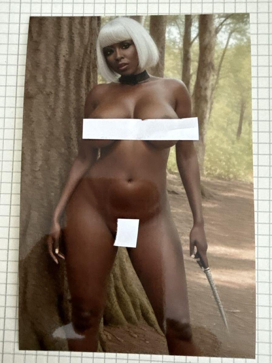 Poster & Bilder: Erotisches Foto  – Neu (gemäss Beschreibung) aus Neukirch (Egnach) von Maxi2009