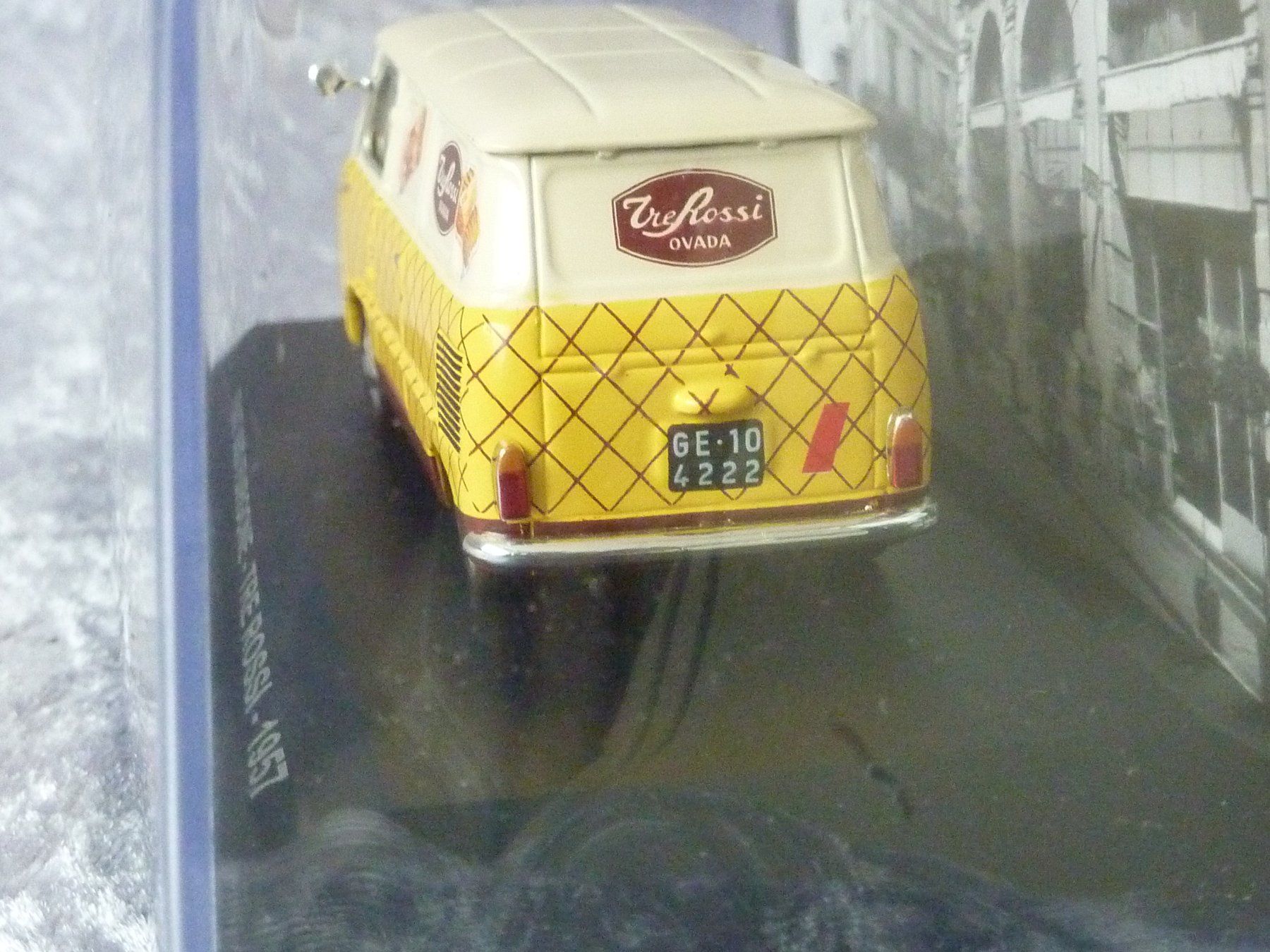 Fiat Modellini d'auto: Fiat 600 Furgone 1957 – Nuovo e nell'imballaggio originale da Dürrenäsch venduto da modellautos4you 2