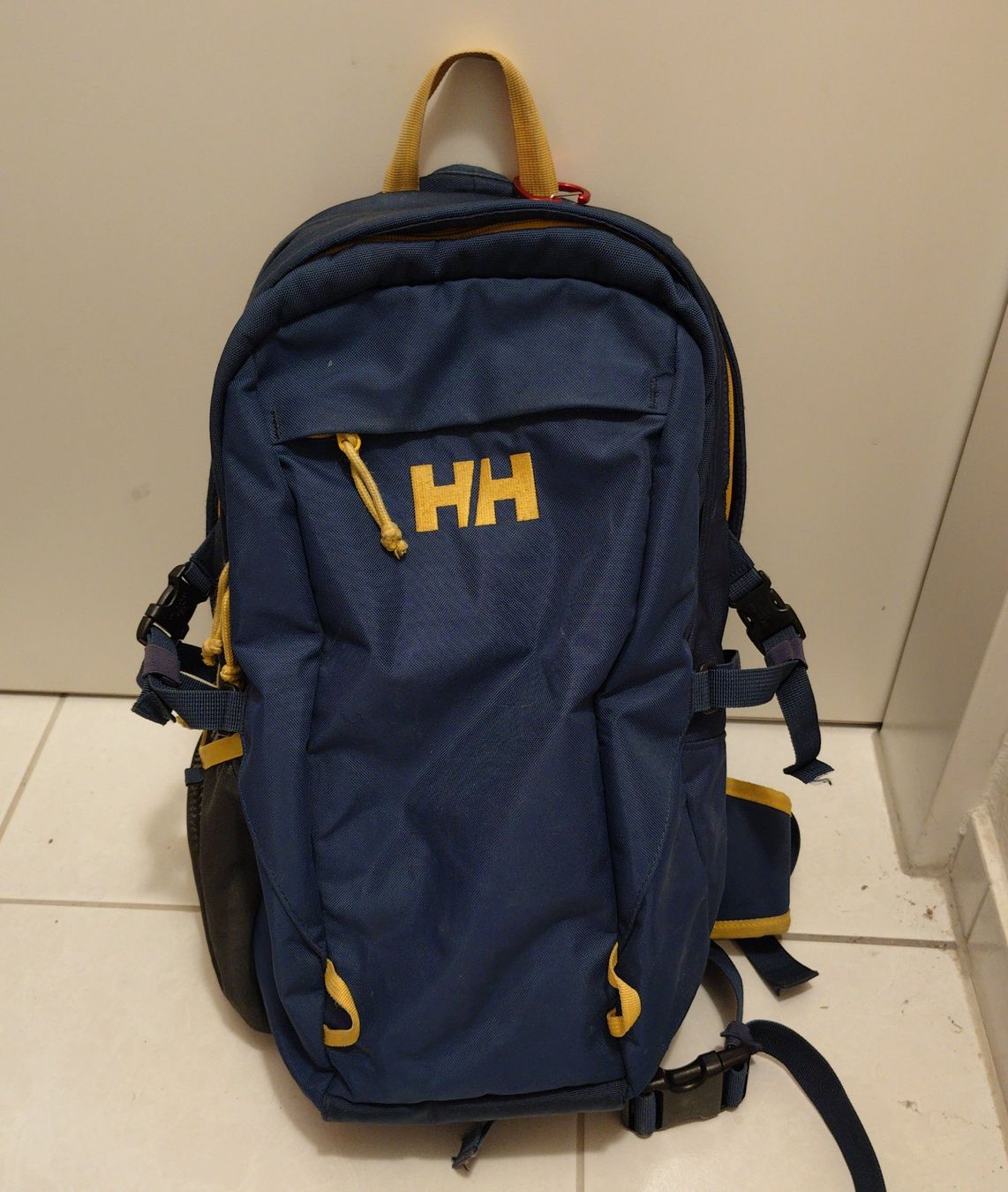 Helly Hansen Rucksäcke: Helly Hanson Daypack Rucksack ca 20l – Gebraucht aus Allschwil von Swisstoybox