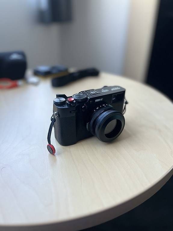 Fujifilm Fotocamera: Fujifilm X100V kit – Usato da Bellinzona venduto da mos_8ytw
