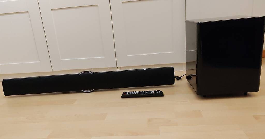 Samsung Lettore multimediale & Streamer: Samsung HT-E8200: Soundbar mit 3D Blu-ray Player – Usato da Winterthur venduto da Durazell247