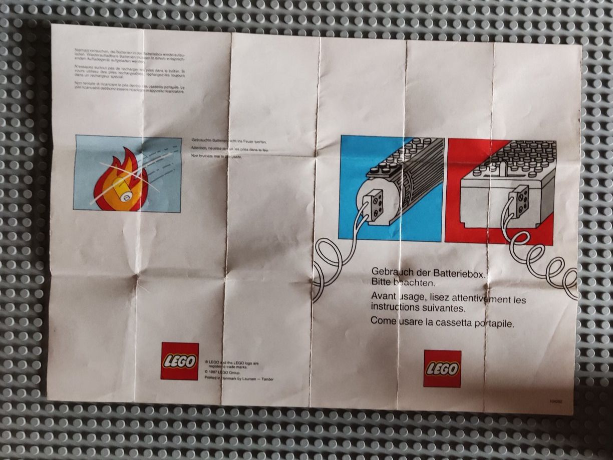 Lego Kit di costruzioni: LEGO Information Flyer - Battery Box - binfbateu1 – Usato da Muhen venduto da Legoholic 1