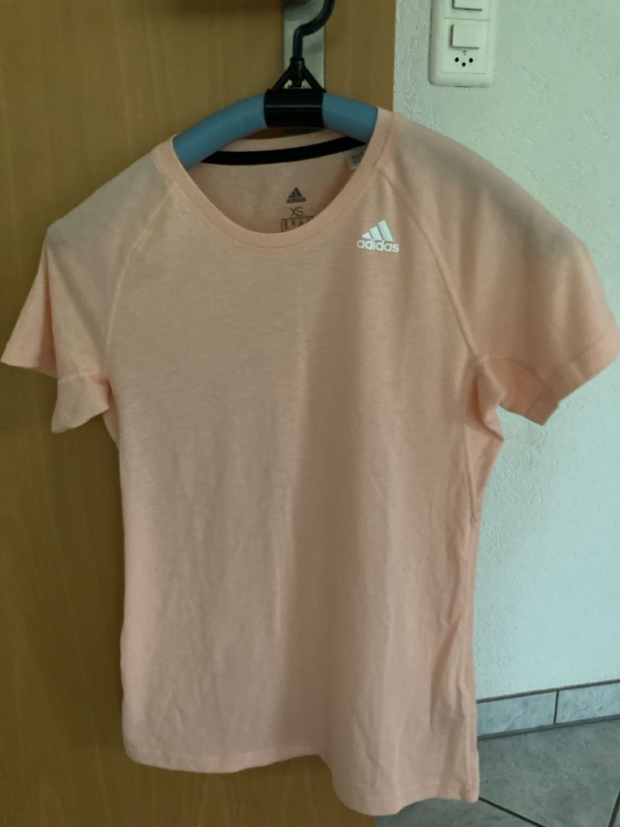 Adidas T-shirt: T-Shirt  – Usato da Rheinsulz venduto da schlumpfine_1