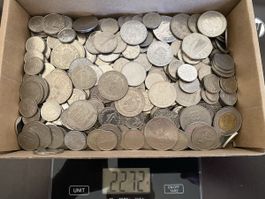 Monnaies Internationales + de 2200 kg