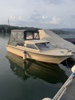 Motorboot mit Kabine gut erhalten, Neues Verdeck 2025.