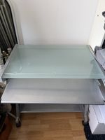 Schreibtisch mit Glasplatte - ideal füs Homeoffice!