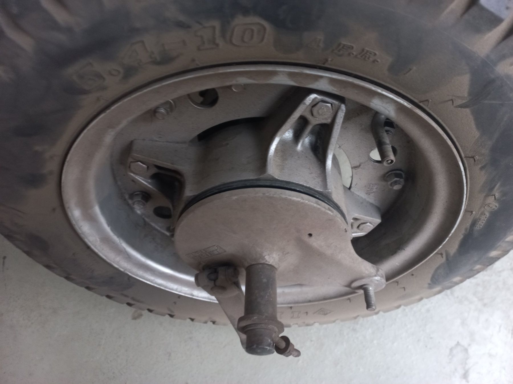Suzuki Pneumatici & Ruote complete: Oldtimer Motorrad Suzuki RV 50 Hinterrad kompl – Usato da Dulliken venduto da mopar030 4
