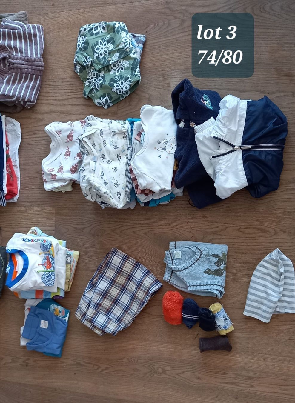 Lotti & Set di vestiti: Lots habits bébé 74/80 – Usato da Tramelan venduto da guidou2048 1