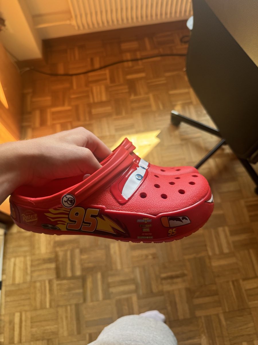 Scarpe da uomo: Cars Crocs Mcqueen – Nuovo (secondo la descrizione) da Kaltbrunn venduto da salomonsandro