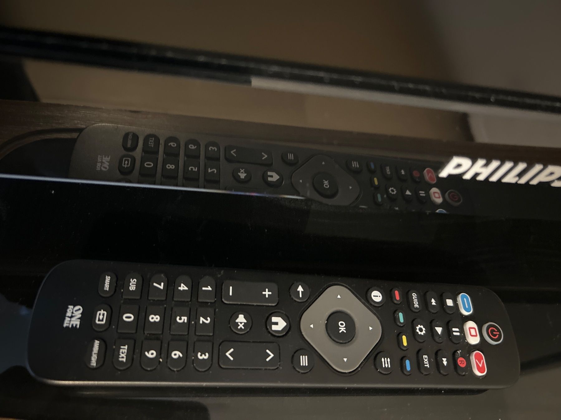 Televisori: Grosser Philips Flachbildschirm Fernseher – Usato da Villnachern venduto da RicardoMary 7