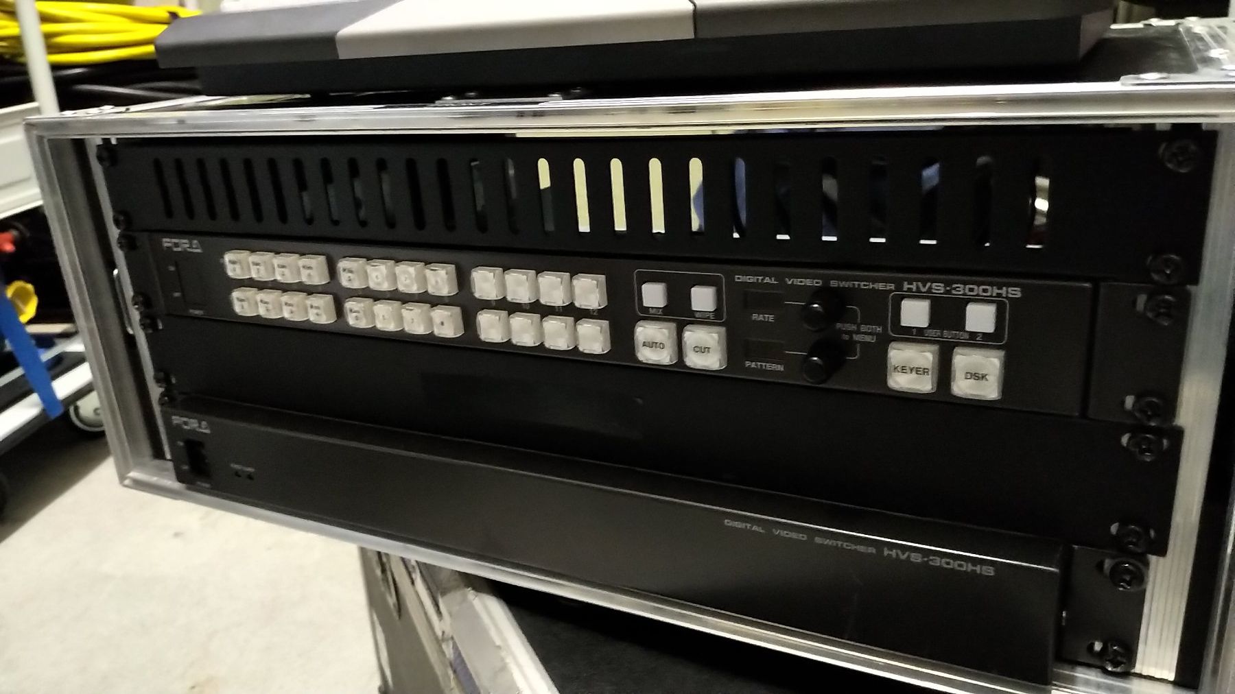 Console di mixaggio: Broadcast Videomischer HD ForA HVS-300 – Usato da Ostermundigen venduto da Soundmike 1
