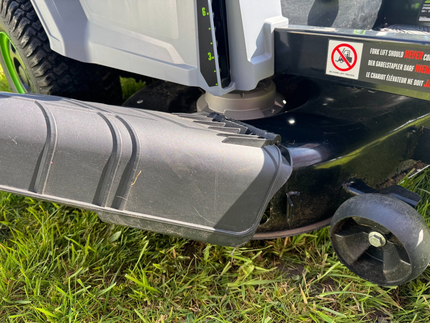Ego Rasenmäher: Ego Z6 Aufsitz-Rasenmäher Zero Turn 100% Elektro – Gebraucht aus Chevroux von tr7_hp65 4