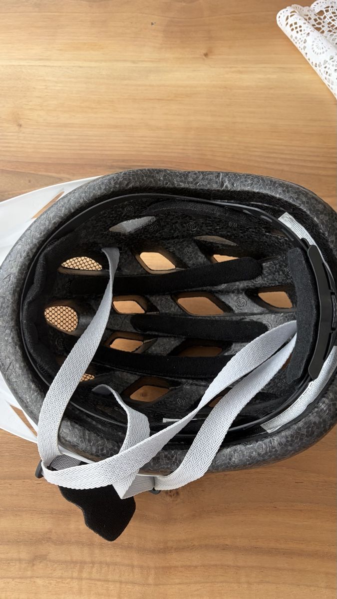 Casques: Velohelm PULSE Weiss/Rosa – D'occasion à Bern par ece_nxk7 2