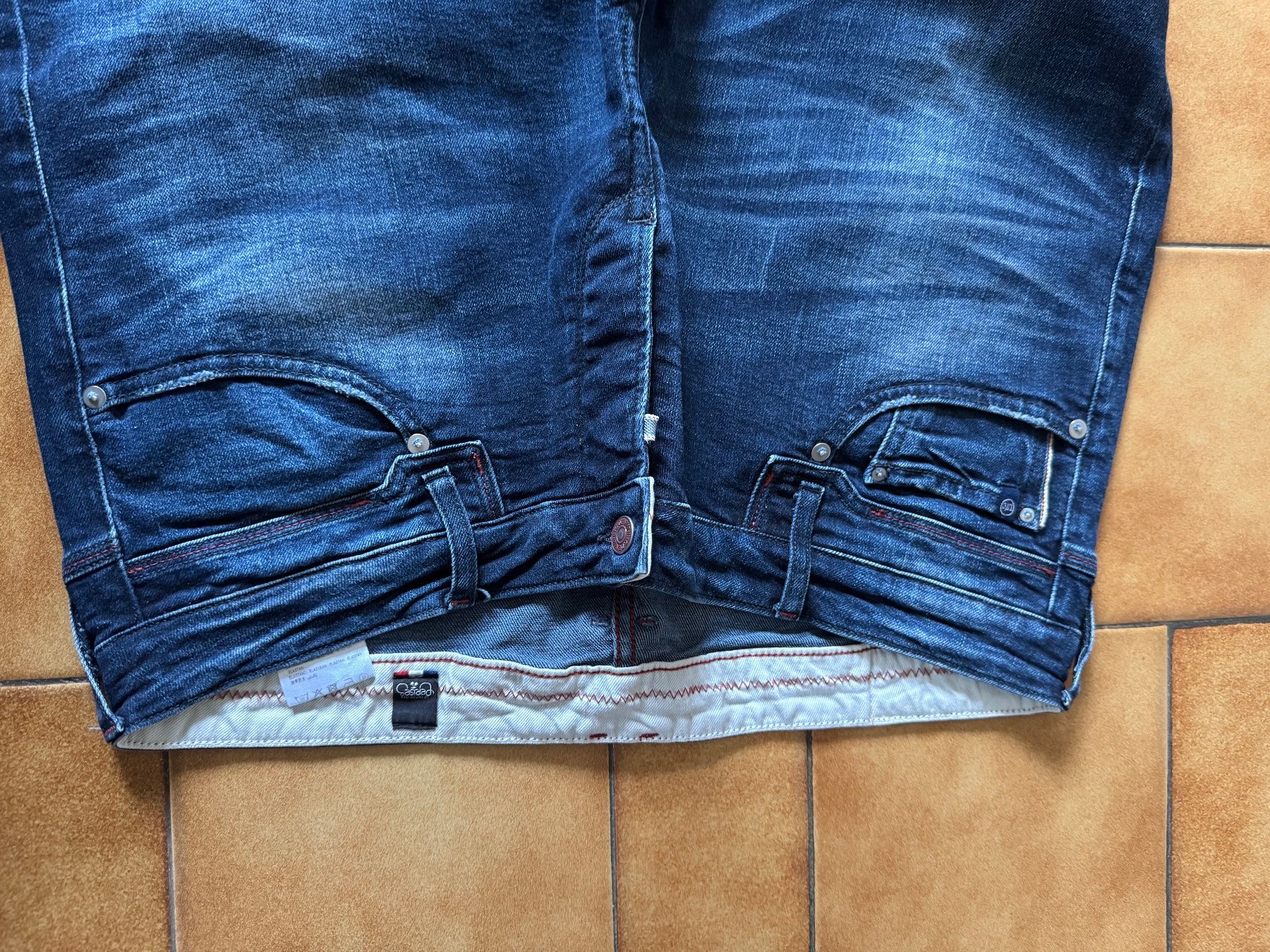 Jeans: Jean homme Taille 38 pose à plas 50 cm – Usato da Veyrier venduto da Kimedovapa_1 1