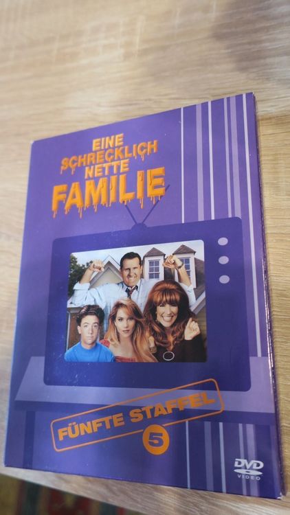 Eine schrecklich nette Familie Staffel 5 1