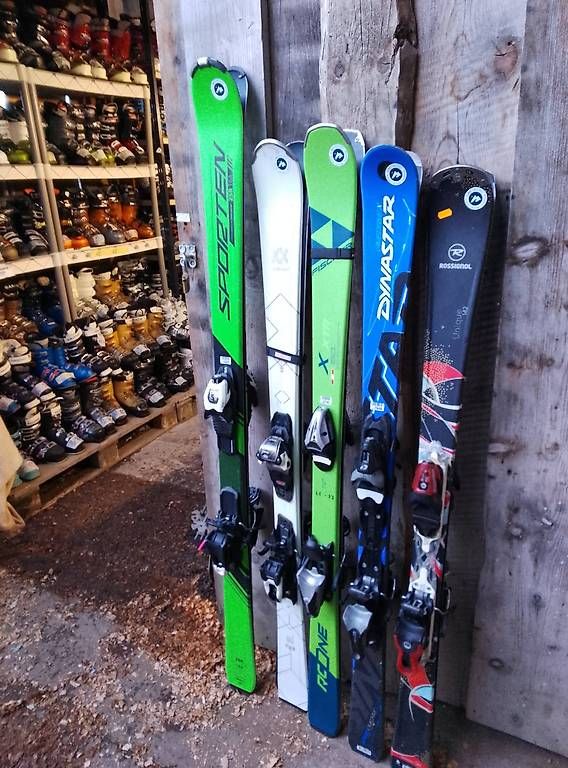 Skis: MATÉRIEL DE SKI OCCASION PAS CHER – D'occasion à Leysin par Liquidation-404