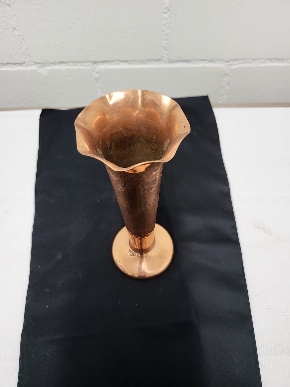 Vasi & Recipienti: Blumenvase aus messing poliert. – Usato da Hallwil venduto da Dracco 2