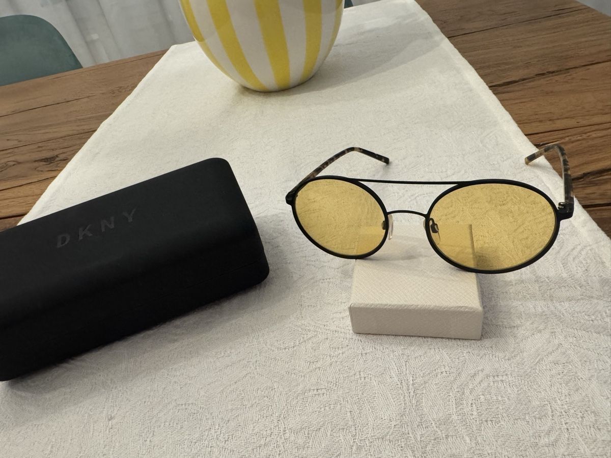 DKNY Occhiali & Lenti: DKNY Sonnenbrille – Usato da Gebenstorf venduto da Peggy.