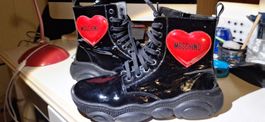 Bottines Moschino noires, détail cœur rouge, Taille 37