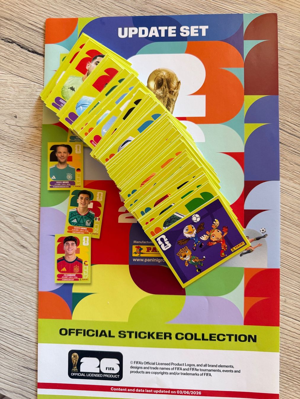 Panini Sammelbilder & Trading cards: 300 Panini, + 119 Panini Update Set, + 86 Codes, + 9 Coca – Neu und originalverpackt aus Marly von may_j75b 5