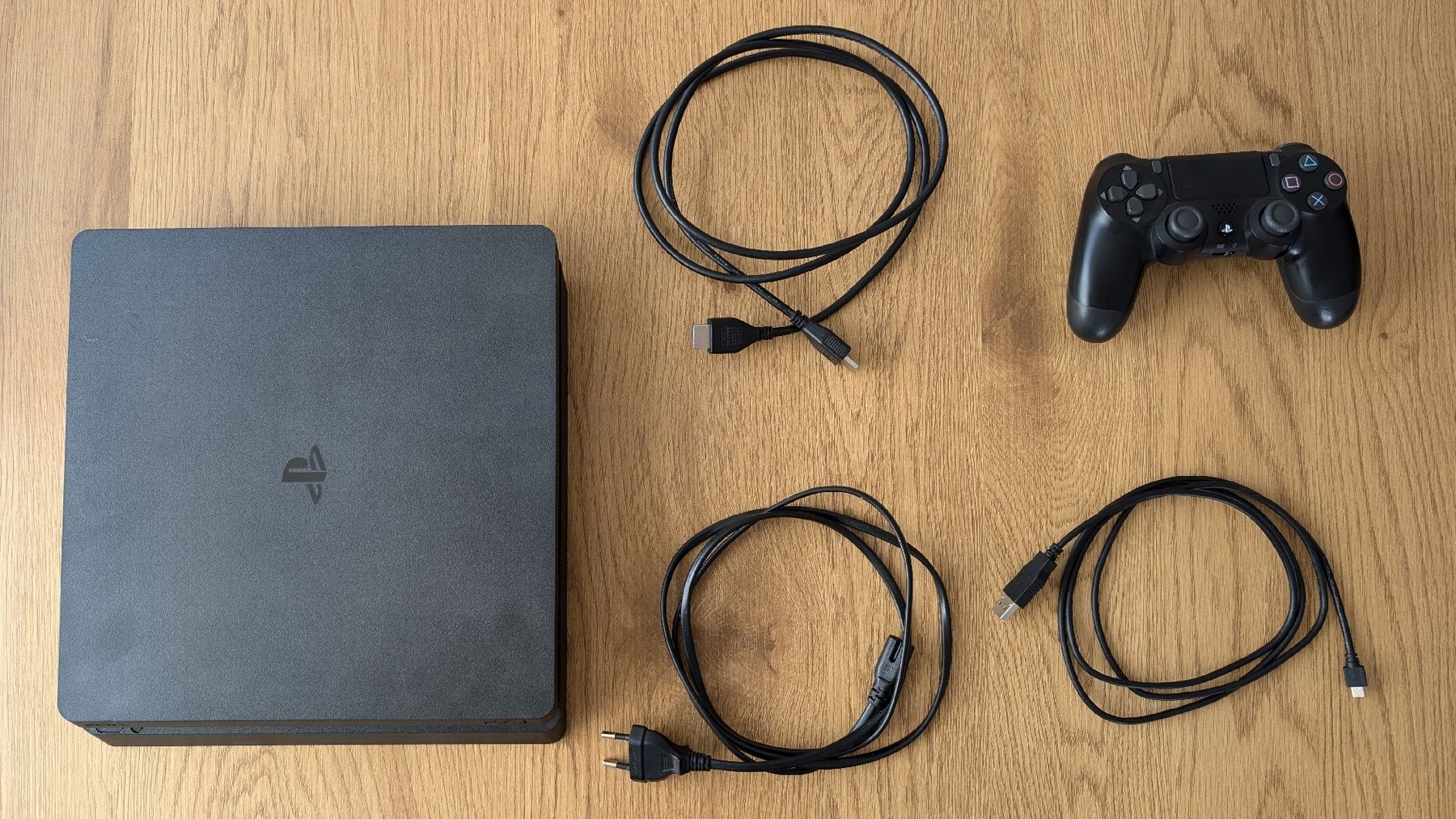 Sony Console: Sony PS4, Systemsoftware 9.60, Controller & Zubehör – Usato da Winterthur venduto da fcs_vsx2