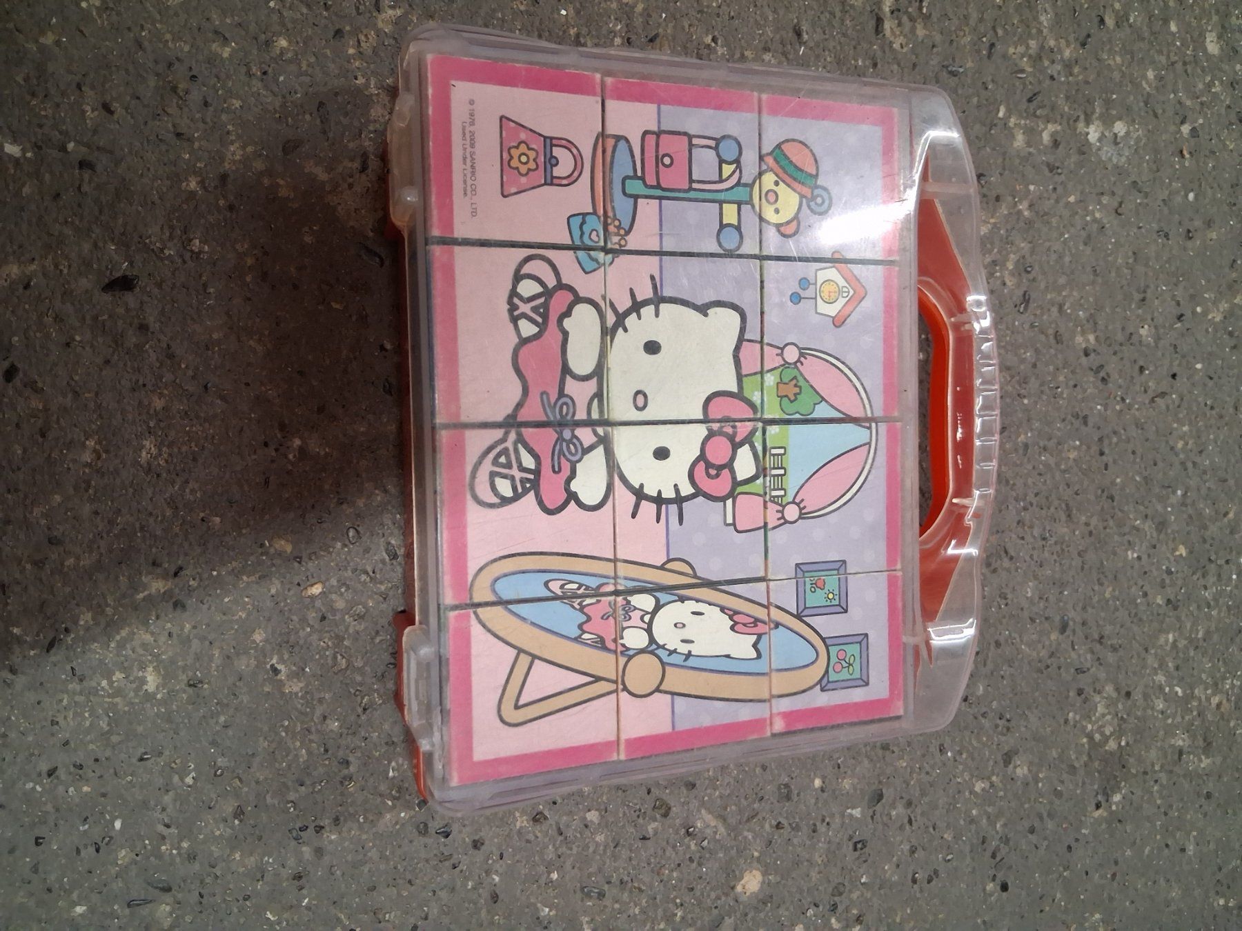 Puzzle: Hello Kitty Würfelpuzzle Clementoni und 2 Putzle – Usato da Luzern venduto da phi_s57s