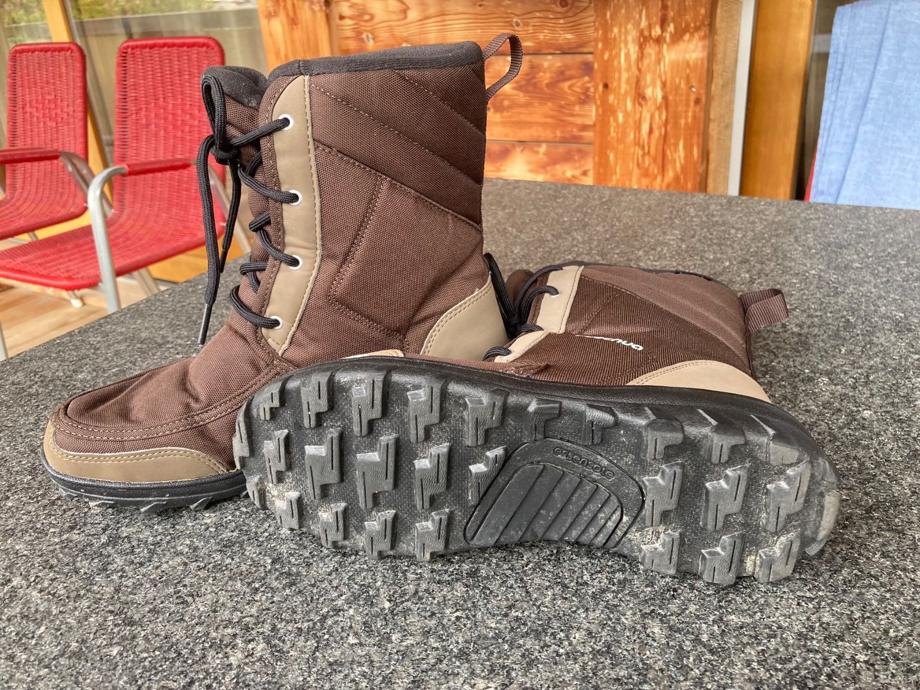 Decathlon Scarpe da donna: QUECHUA, Winterstiefel, braun, wie neu – Usato da Le Châble / VS venduto da Ursaban 1