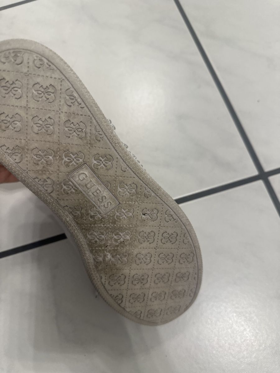 Guess Scarpe da donna: Guess schuhe – Usato da Oberentfelden venduto da ulli03 4