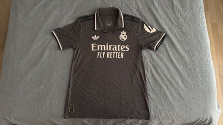 Real Madrid Maillot Authentique Third 24/25 Gris Graphite