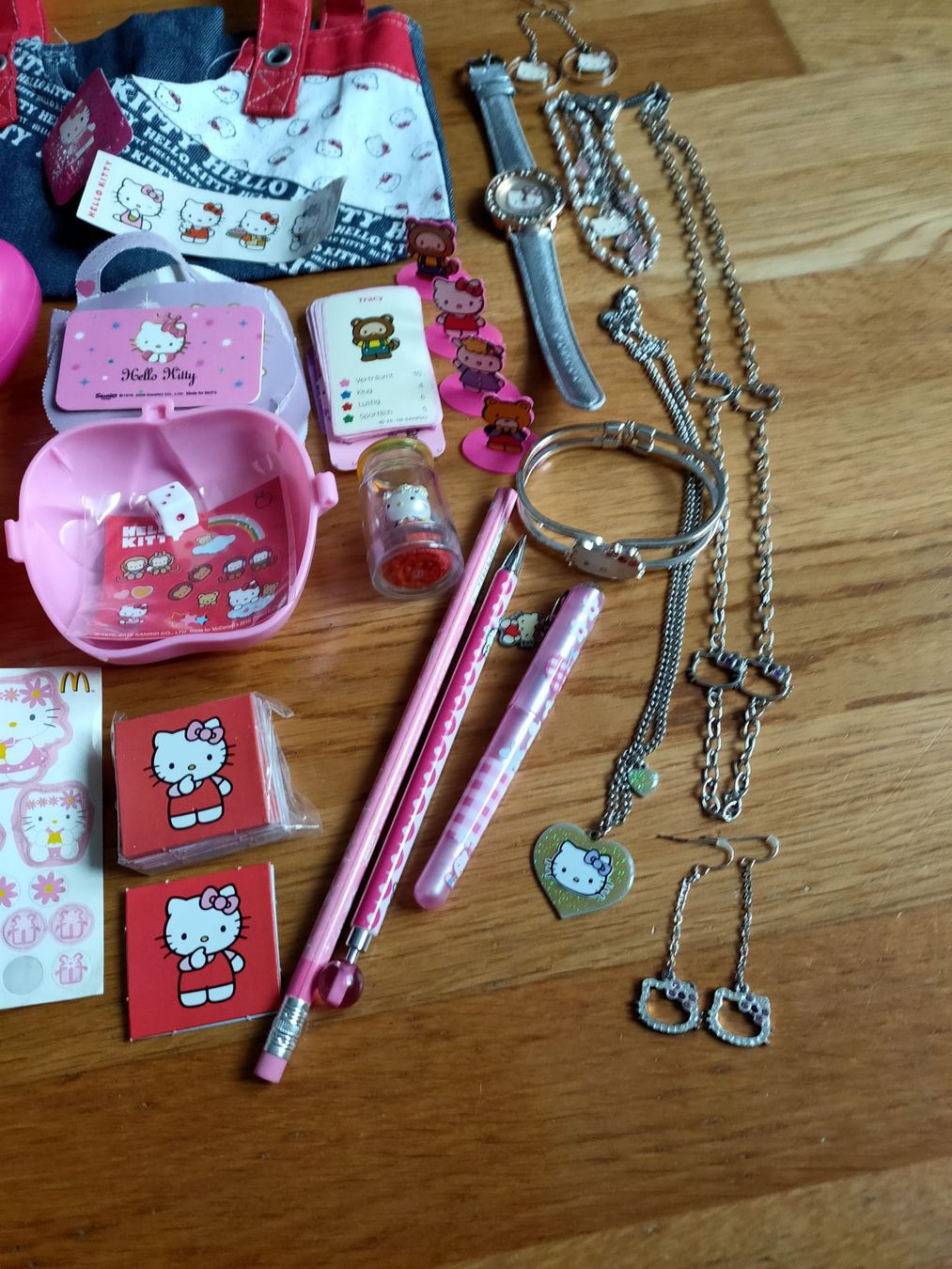 Hello Kitty Spielzeuge: Hello Kitty Sammlung – Gebraucht aus Luzern von Luzern_Energy 1