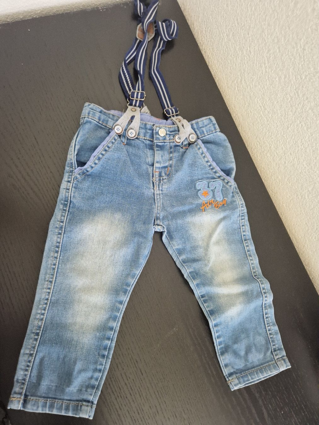 Lotti & Set di vestiti: Hosen Grösse 12-24Monate – Usato da Leuggern venduto da MonaM90