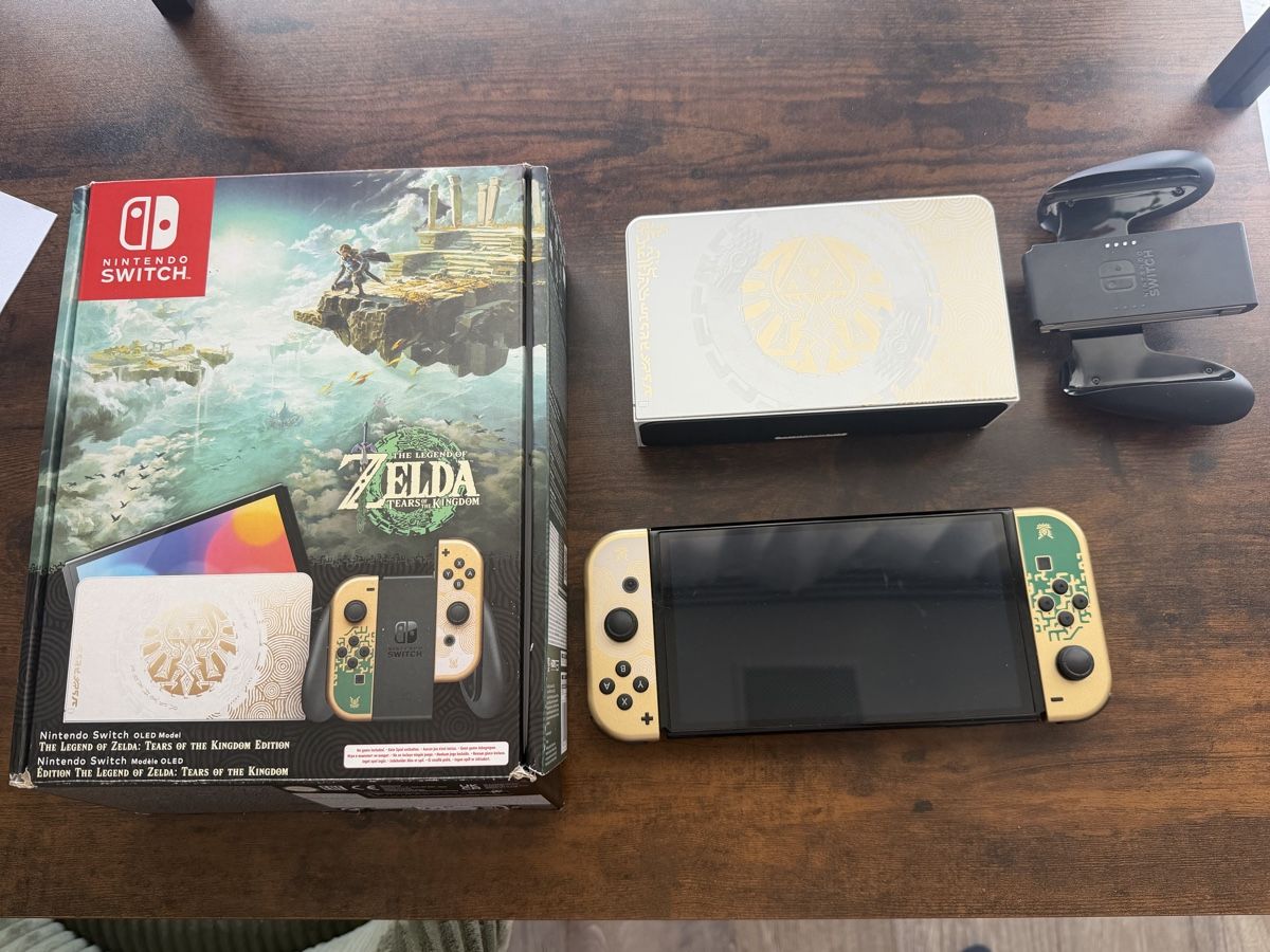 Nintendo Konsolen: Nintendo Switch OLED Zelda – Gebraucht aus Roggliswil von Martin7799