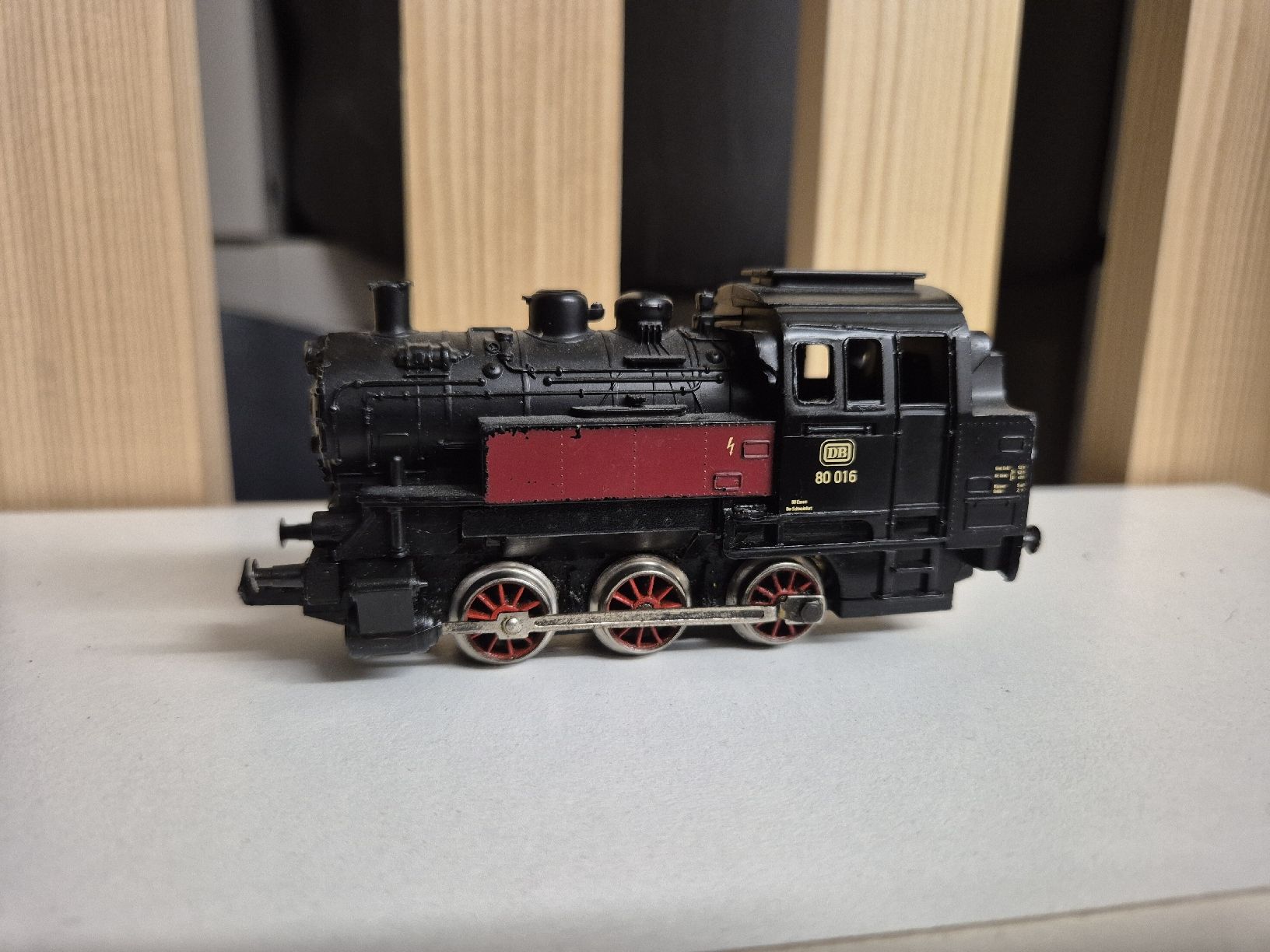 Märklin Modellini di ferrovie: Dampflokomotive BR 80 DB Modellbahn Delta digital – Usato da Morschach venduto da Chris_Walchwil 1
