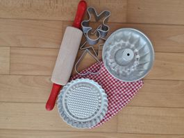 Backzubehör Set Gugelhupfform Ausstecher Wahlholz 4 Teile