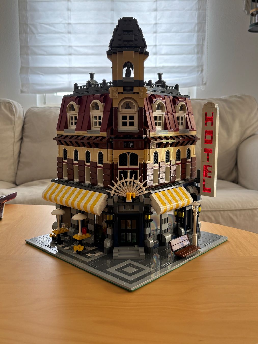 Lego Kit di costruzioni: Lego 10182 Cafe Corner Modular Building – Usato da Gelterkinden venduto da nomit02