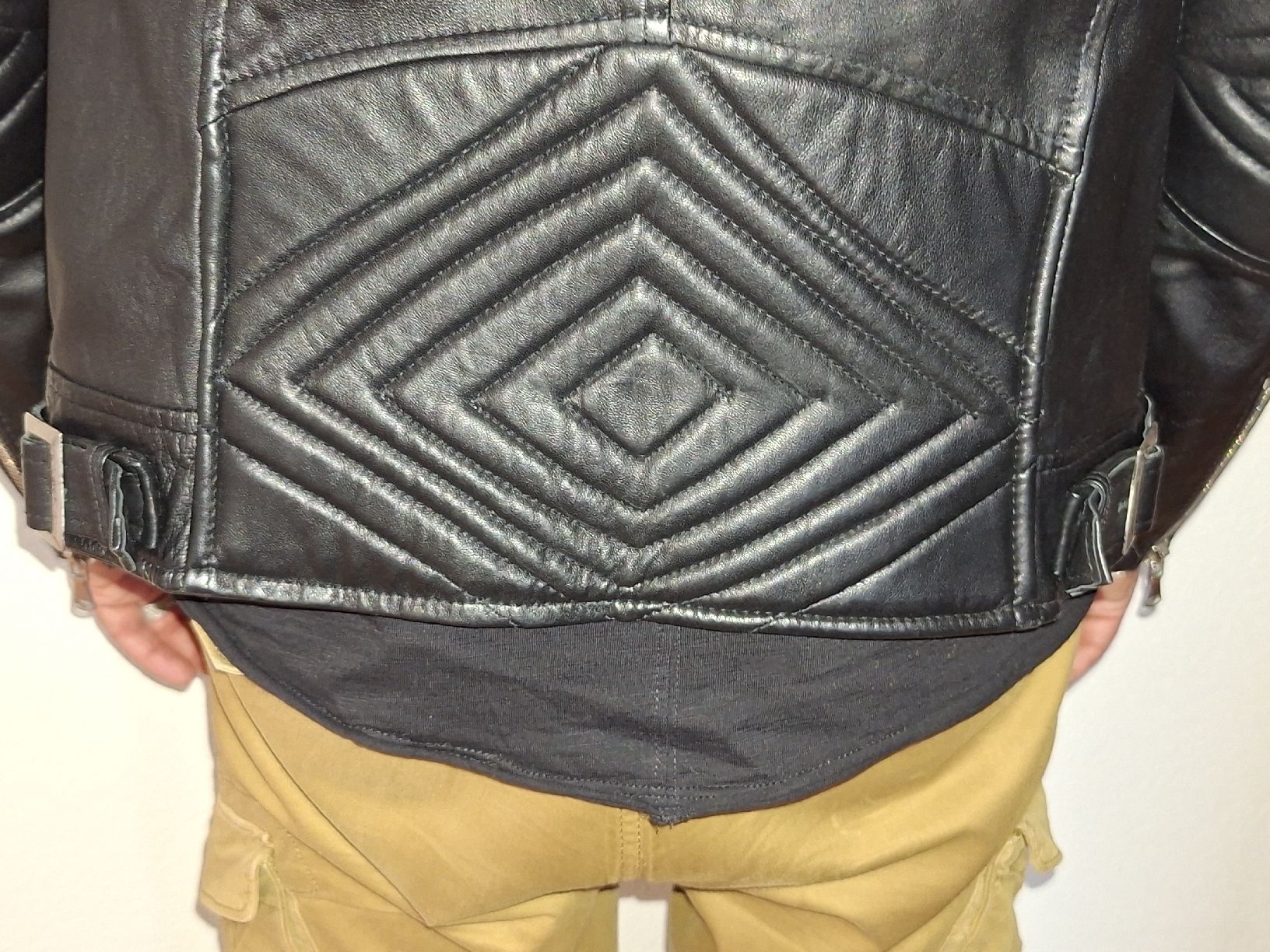Giacche: Lederjacke schwarz Grösse M neuwertig – Usato da Hondrich venduto da majululu71 4