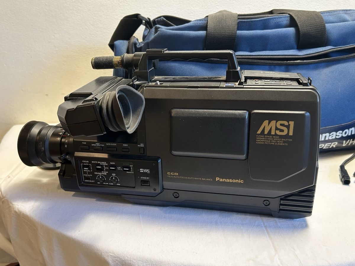 Panasonic Videocamere: Caméscope VHS Panasonic MS1  – Usato da Geneve venduto da Fil1997 3