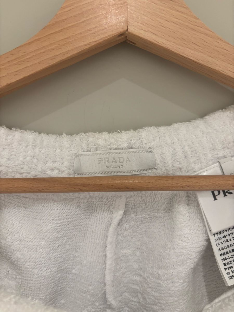 Prada Pantalons: PRADA French Terry White Short  – D'occasion à Zürich par jdr_n76f 3
