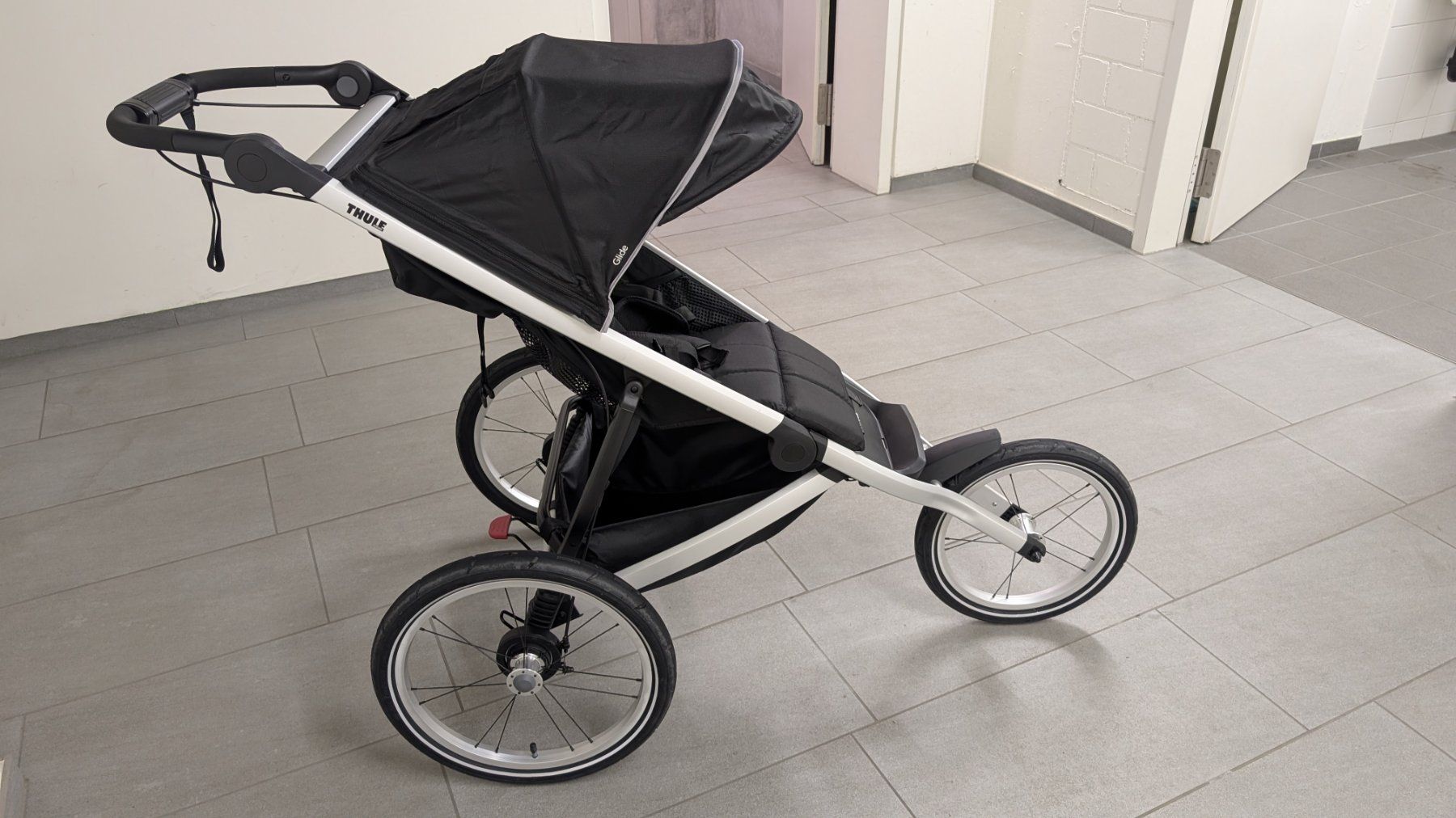Thule Kinderwagen: Sportkinderwagen Thule Glide 2 – Gebraucht aus Wangen b. Dübendorf von Damdan 1