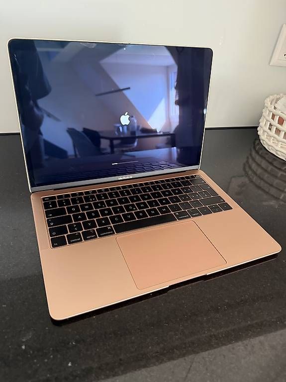 Portables: Apple MacBook Air 13 – D'occasion à Bern par amanda-staub 1