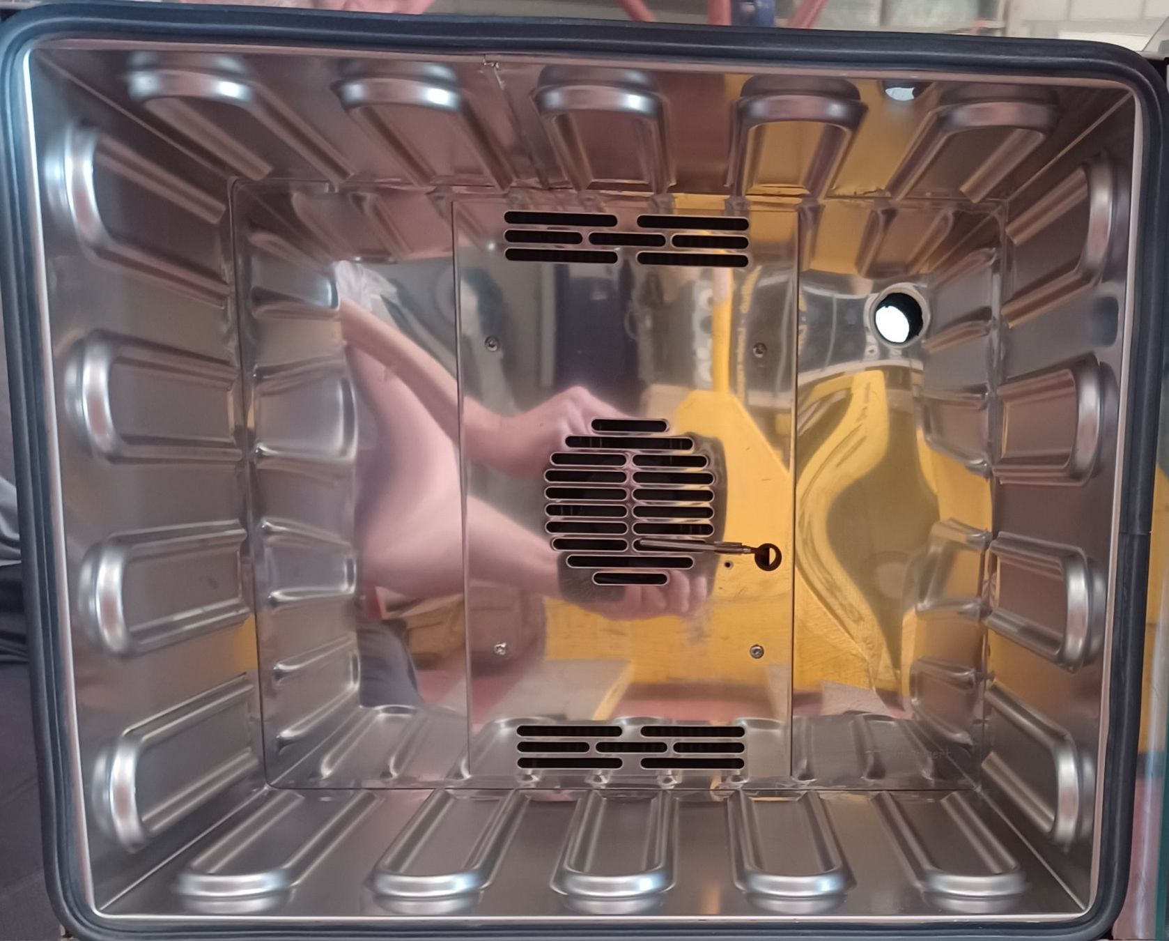 Accessori da laboratorio: Memmert IPP30 Peltier-cooled cabinet – Difettoso da Niederdorf venduto da LeptonAG_Labor 2