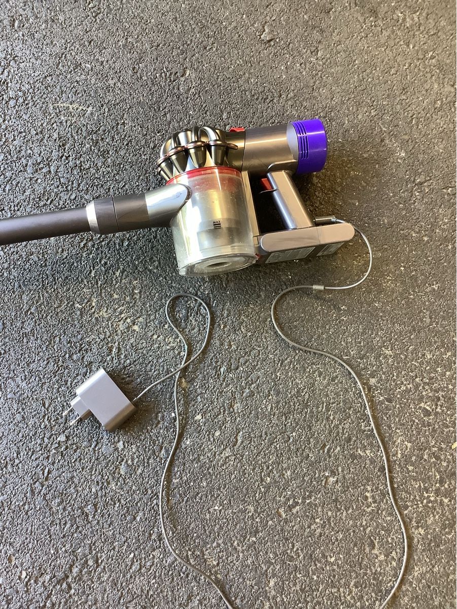 Dyson Aspirapolveri & Accessori: Aspirateur Dyson – Difettoso da Chernex venduto da Paul096 4