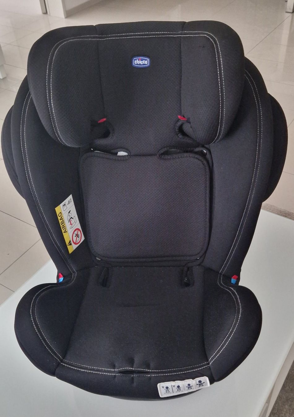 Chicco Seggiolini per auto: Kinderautositz von Chicco – Usato da Hildisrieden venduto da Anthosa3 3