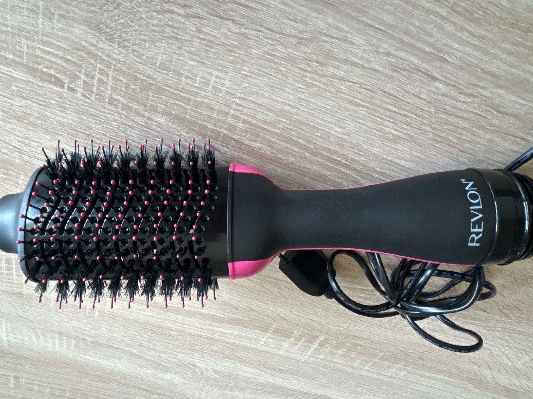 Revlon Föhn: Revlon One-Step Volumizer Warmluftbürste – Neu (gemäss Beschreibung) aus Brunnen von Nala2929