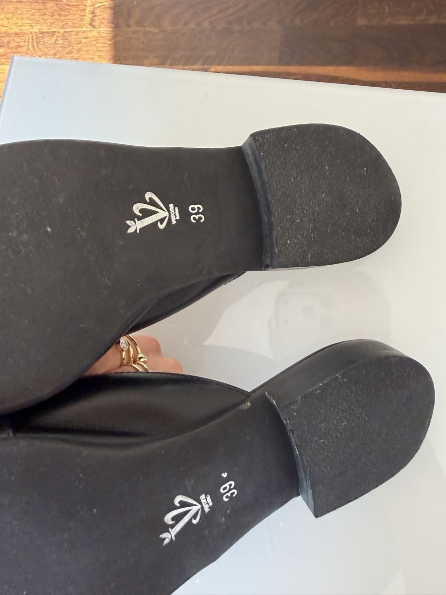 Damenschuhe: 100% leather black mules 39 – Gebraucht aus Uster von Monika_OB 2