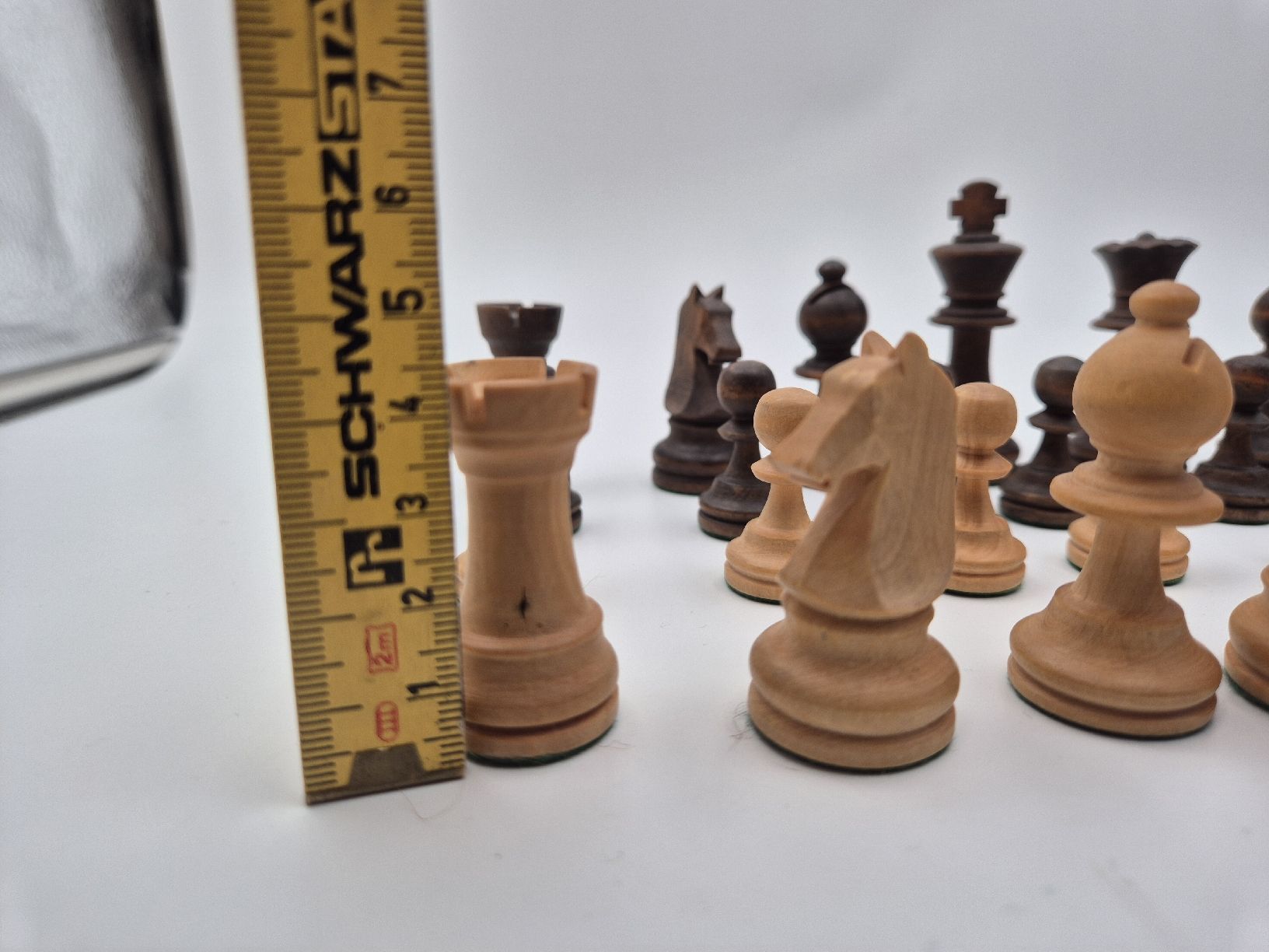 Spiele: Schachfiguren Holz mit Holzkiste  – Gebraucht aus Ettiswil von beekeper13 4