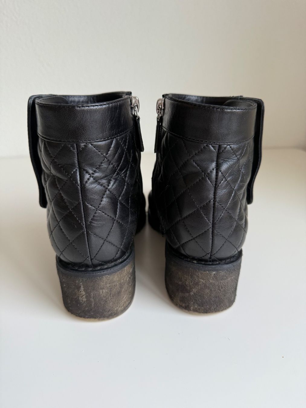 Chanel Scarpe da donna: Chanel Stiefeletten – Usato da Winterthur venduto da 19.19 4