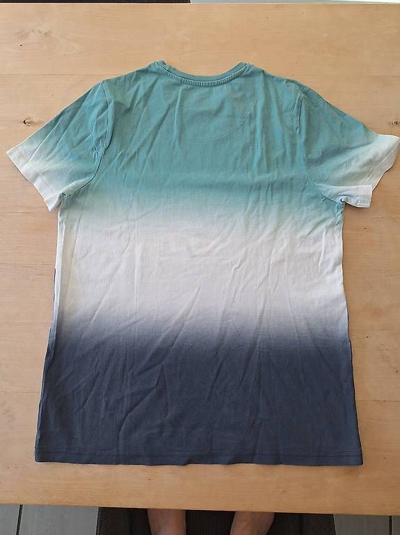 Hemden, T-Shirts & Polos: T- Shirt Gr.170 – Gebraucht aus Seewis-Dorf von GAGAGAGSGAGA 1