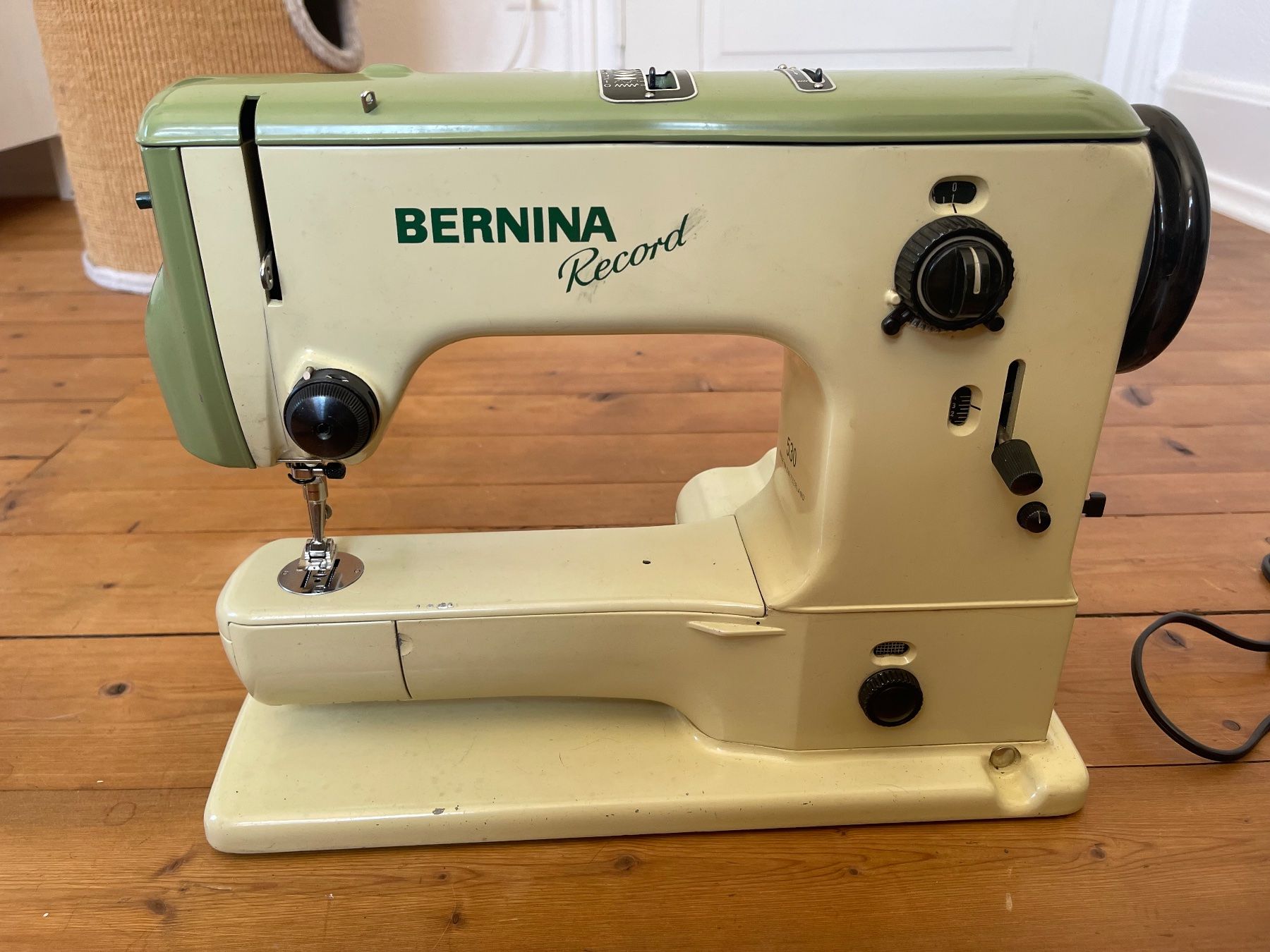 Bernina Nähmaschinen: bernina record – Gebraucht aus Möhlin von senta-egli